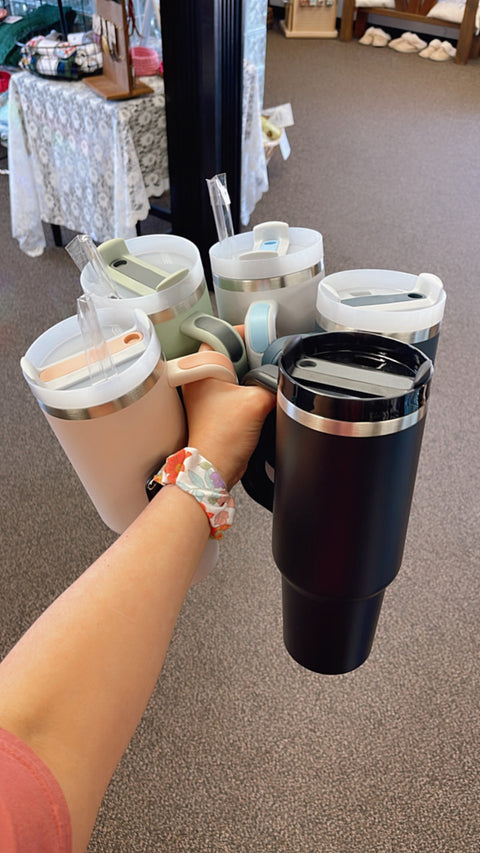 The Maisyn 40 oz Tumbler