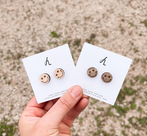 Smile Face Star Eyes Stud Earrings